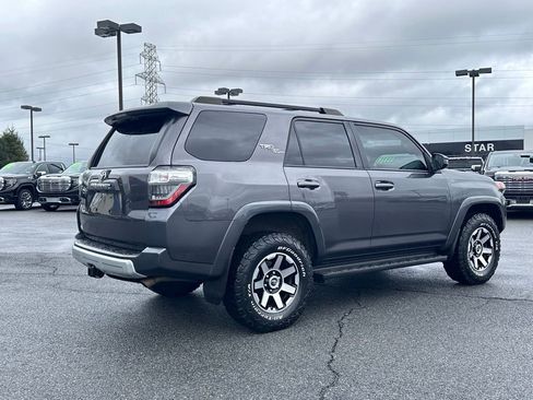 Used 2019 Toyota 4Runner TRD Off-Road AWD/4WD image 9