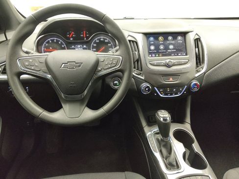 Used 2019 Chevrolet Cruze LT w/ Convenience Package FWD image 22