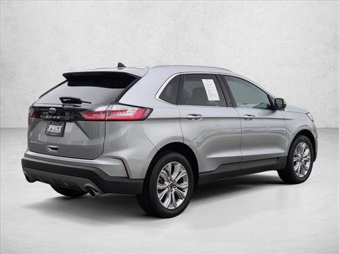 Used 2024 Ford Edge Titanium image 5