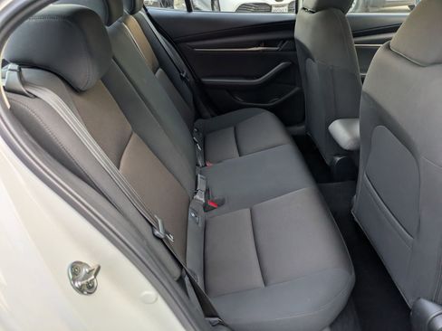 Used 2021 MAZDA MAZDA3 s image 26