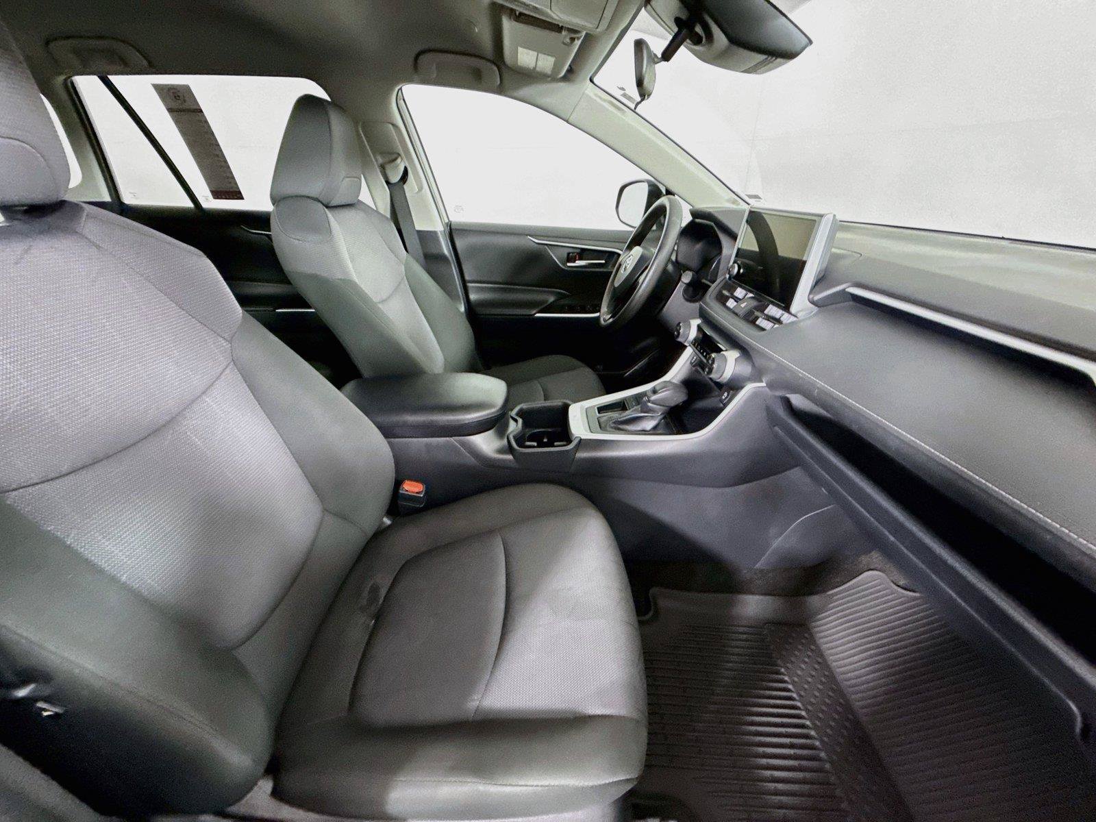 Certified 2025 Toyota RAV4 XLE FWD image 42