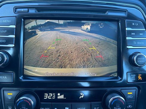Used 2023 Nissan Maxima SL image 27