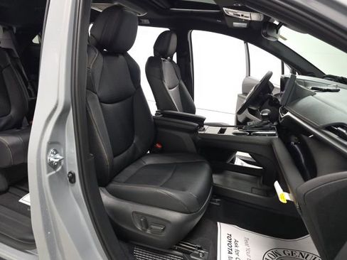 New 2026 Toyota Sienna XLE Woodland Edition image 19