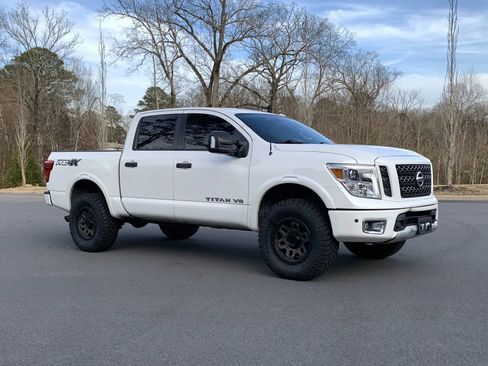 Used 2018 Nissan Titan PRO-4X w/ Pro-4x Utility Package image 1