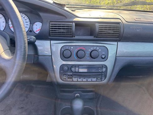 Used 2004 Chrysler Sebring GTC FWD image 14