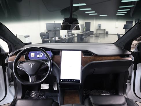 Used 2020 Tesla Model X Performance image 14