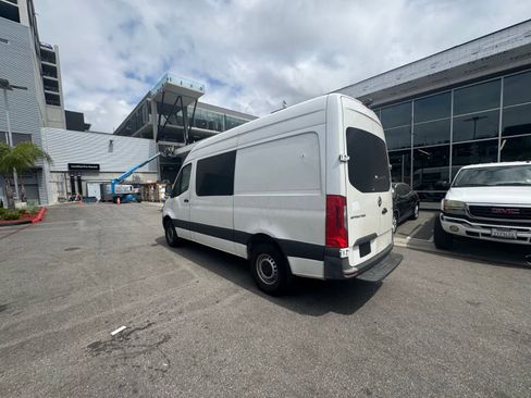 Used 2023 Mercedes-Benz Sprinter 2500 w/ Acoustic Package image 5