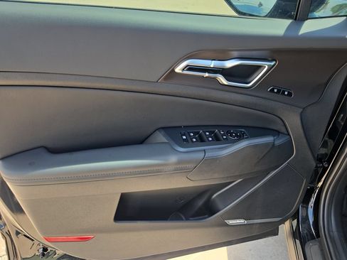 New 2026 Kia Sportage SX FWD image 18