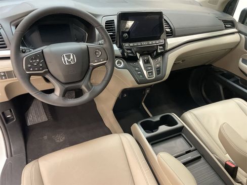 Certified 2024 Honda Odyssey EX-L image 20