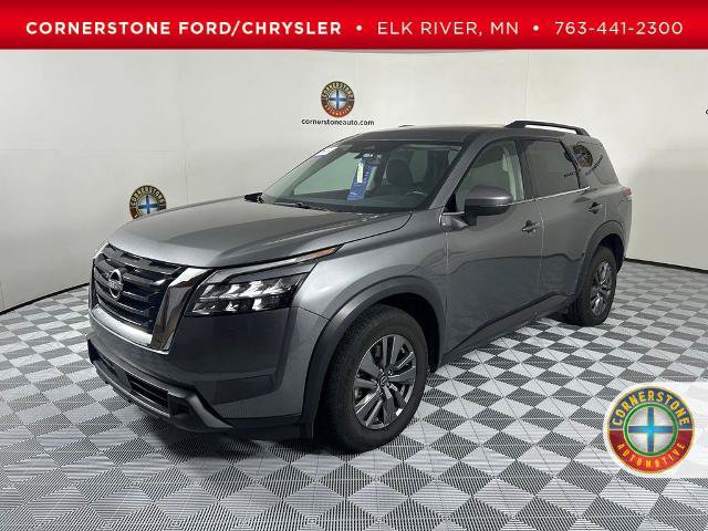 Used 2025 Nissan Pathfinder SV AWD/4WD image 1