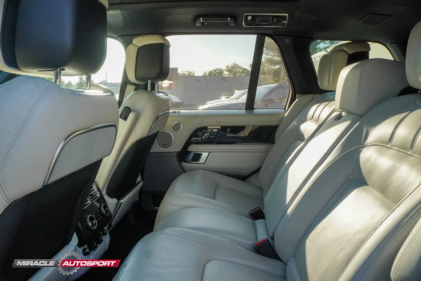 Used 2021 Land Rover Range Rover Autobiography AWD/4WD image 27