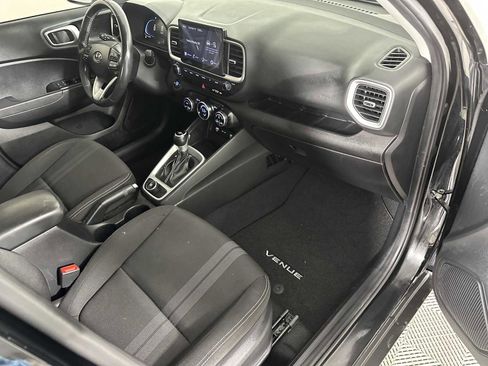 Certified 2024 Hyundai Venue SEL FWD image 25