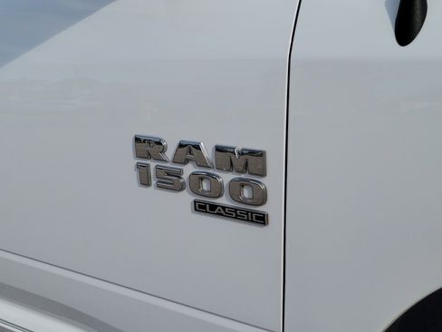 Used 2024 RAM 1500 Classic SLT AWD/4WD image 8