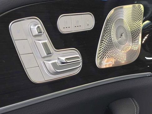Certified 2025 Mercedes-Benz GLS 450 4MATIC image 24