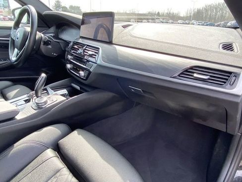 Used 2022 BMW 530i xDrive image 31