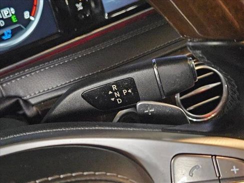 Used 2016 Mercedes-Benz S 550 4MATIC Sedan image 12