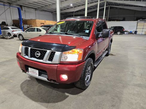 Used 2014 Nissan Titan PRO-4X image 3