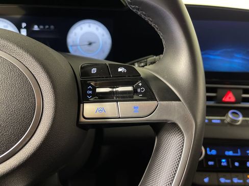 Certified 2025 Hyundai Elantra SEL FWD image 29