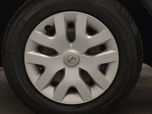 Used 2020 Nissan Rogue Sport S image 31