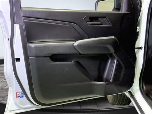 Used 2023 Chevrolet Colorado W/T image 18