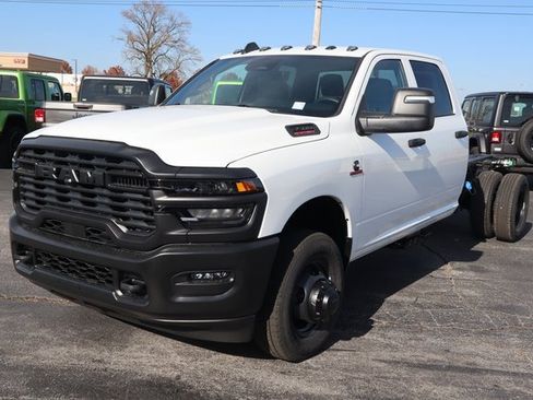 New 2026 RAM 3500 Tradesman image 16