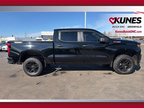 Used 2024 GMC Sierra 1500 AT4 w/ Technology Package image 4