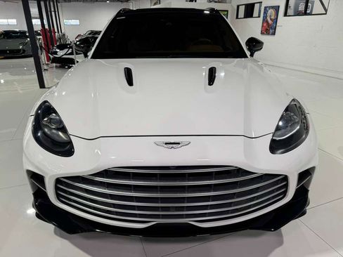 Used 2023 Aston Martin DBX 707 image 2