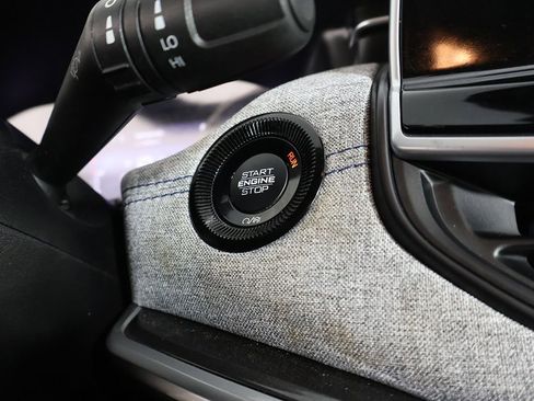 Used 2025 Jeep Compass Latitude AWD/4WD image 38