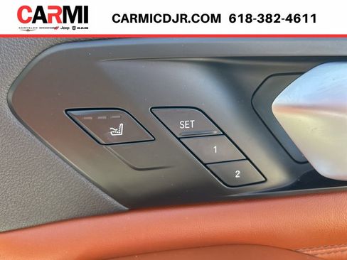 Used 2021 BMW X7 M50i AWD/4WD image 18