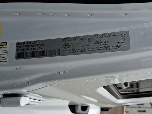 Used 2023 Jeep Wrangler Unlimited Sahara image 28