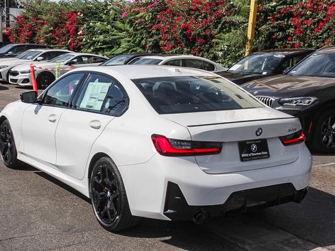New 2026 BMW 330i Sedan w/ M Sport Package RWD image 6
