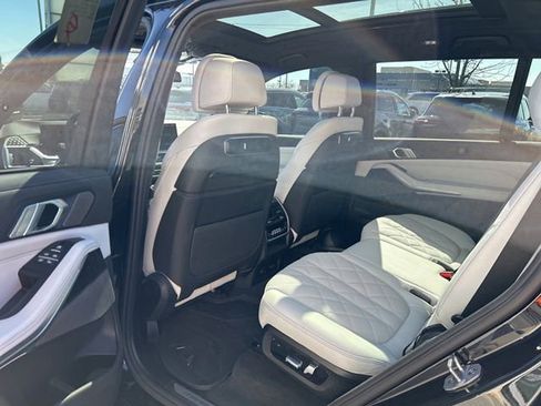 Used 2026 BMW X7 xDrive40i w/ M Sport Package image 12