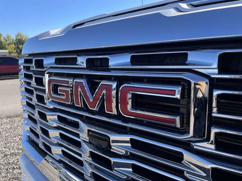 New 2026 GMC Sierra 2500 Denali w/ Technology Package AWD/4WD image 31
