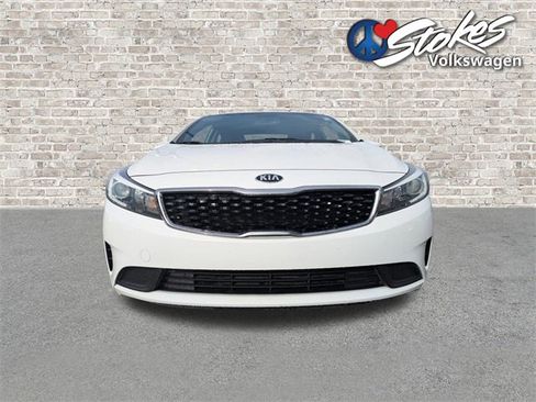 Used 2017 Kia Forte LX image 9