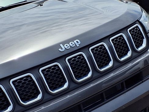 Certified 2024 Jeep Compass Latitude AWD/4WD image 23