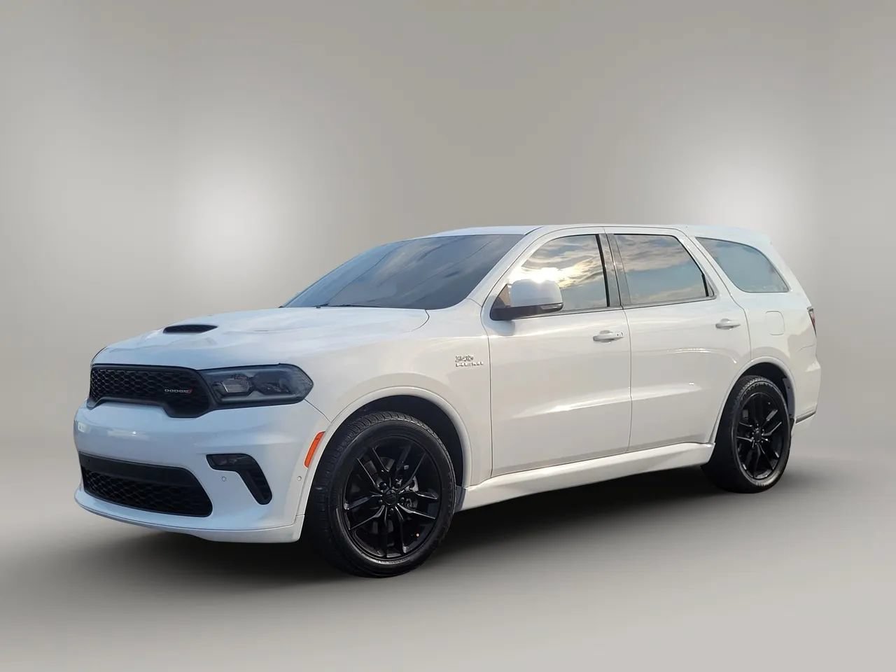 Used 2022 Dodge Durango R/T w/ Trailer Tow Group IV RWD image 2