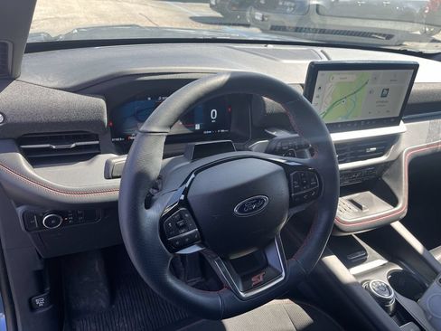 Certified 2025 Ford Explorer ST AWD/4WD image 7
