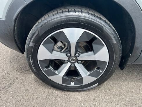 Used 2024 Volvo XC40 B5 Plus AWD/4WD image 35