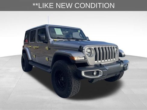 Used 2021 Jeep Wrangler Unlimited Sahara image 3