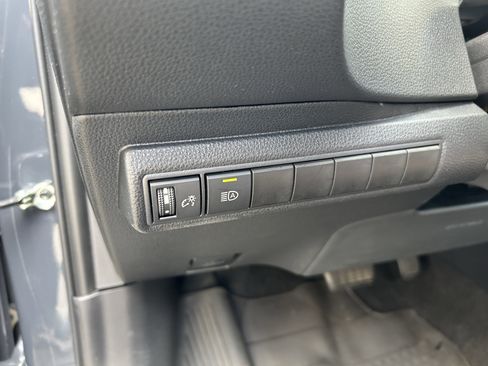 Used 2023 Toyota Corolla SE FWD image 14