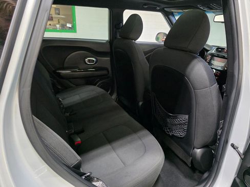 Used 2014 Kia Soul ! w/ Sun & Sound Package FWD image 19