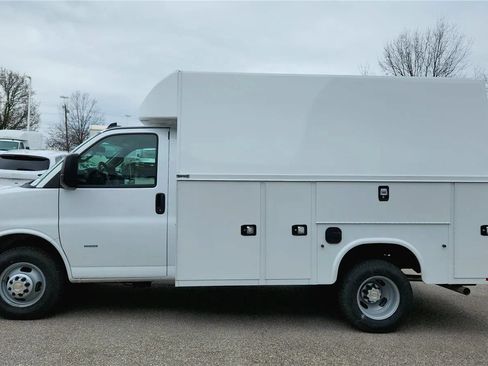 New 2025 Chevrolet Express 3500 w/ Power Convenience Package RWD image 2