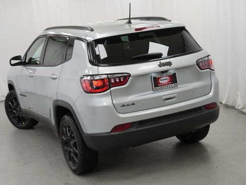 New 2026 Jeep Compass Latitude image 11