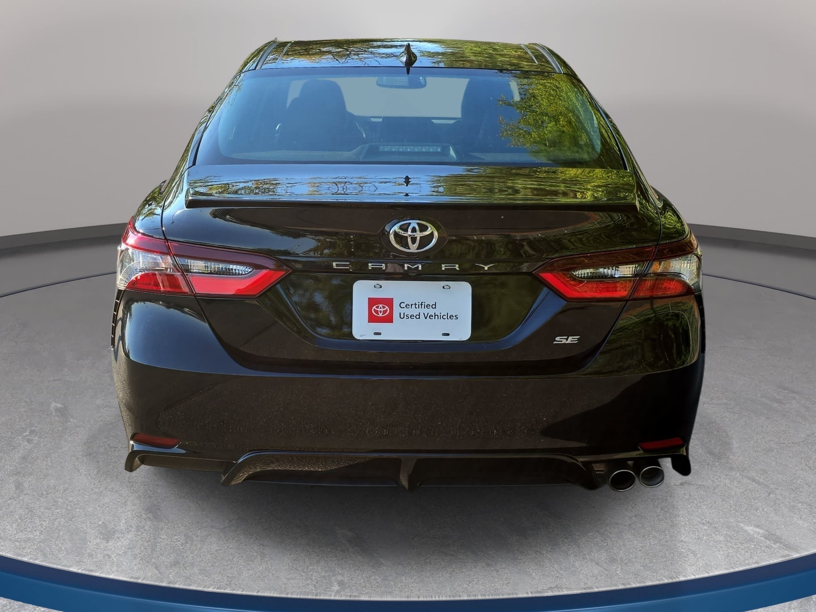 Used 2024 Toyota Camry SE w/ Convenience Package FWD image 6