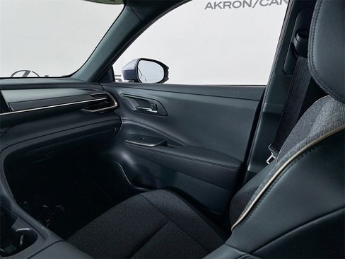 Used 2023 Toyota Crown XLE image 25