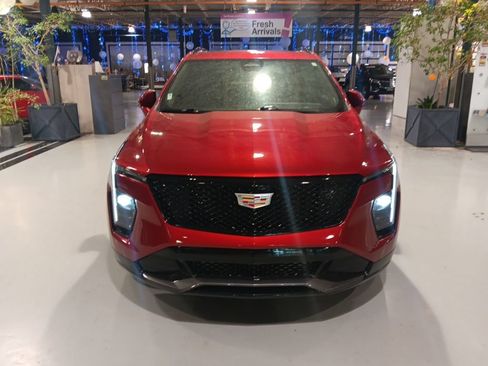 Used 2024 Cadillac XT4 Sport w/ Active Safety Package AWD/4WD image 5