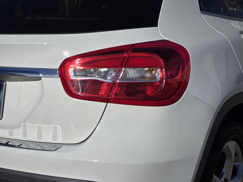 Used 2019 Mercedes-Benz GLA 250 image 15