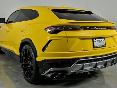 Used 2019 Lamborghini Urus AWD/4WD image 8
