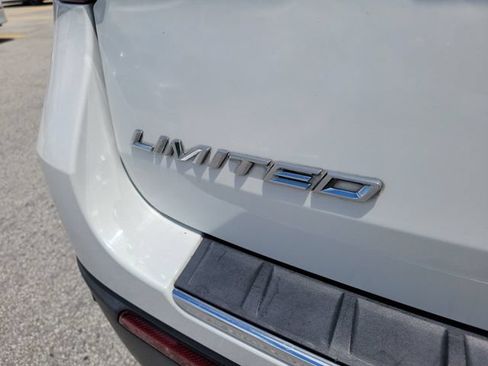 Used 2020 Ford Explorer Limited w/ Class III Trailer Tow Package AWD/4WD image 10