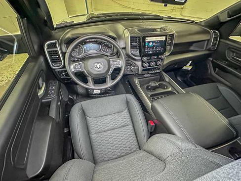 New 2026 RAM 1500 Express AWD/4WD image 9
